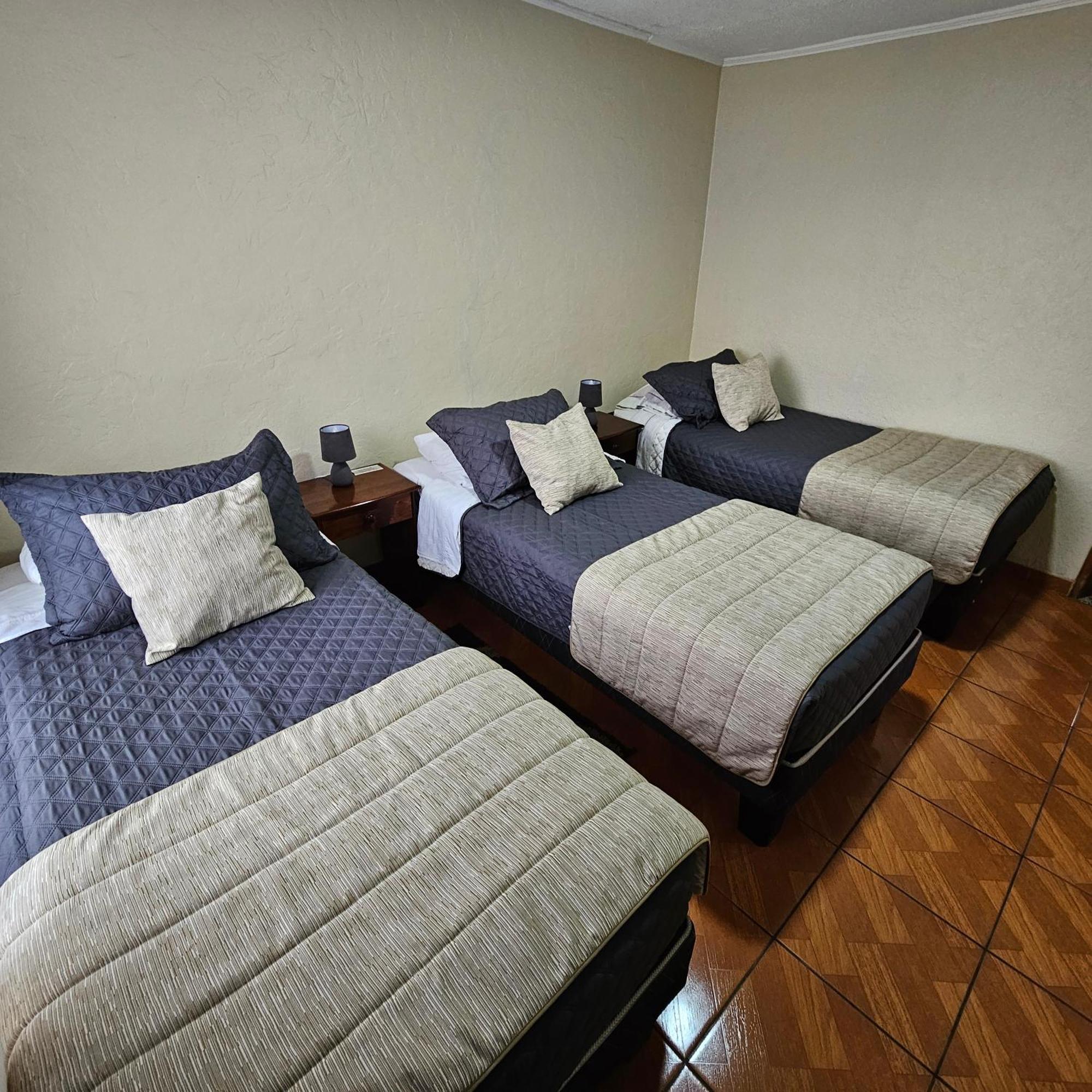 Hostal De Colon لا سيرينا المظهر الخارجي الصورة